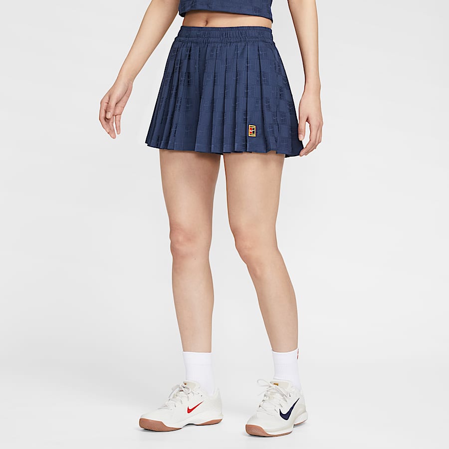Nike Women by Yoonアパレルコレクションでは、スポーツ、スタイル